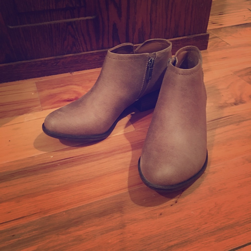 Ankle boots
